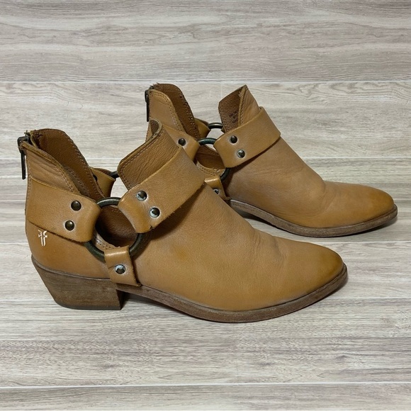 FRYE / Ray Harness Leather Booties Size 6 - Picture 2 of 10